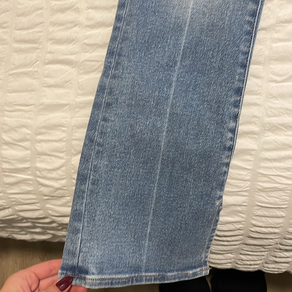 Mid Rise Light Wash Skyscraper Split Hem Jeans Express - Picture 5 of 5